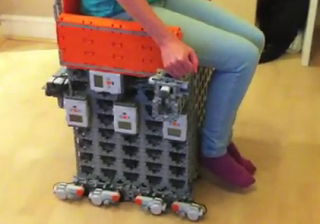 >Legoで車いすを作れる